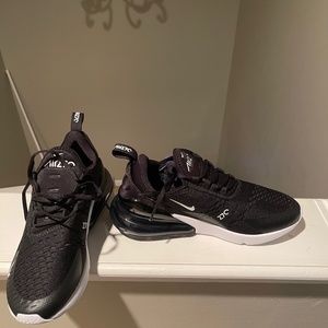 Nike Air Max 270